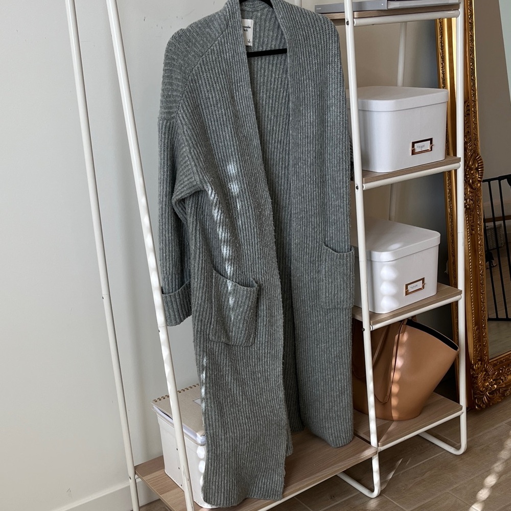 Abercrombie cardigan
